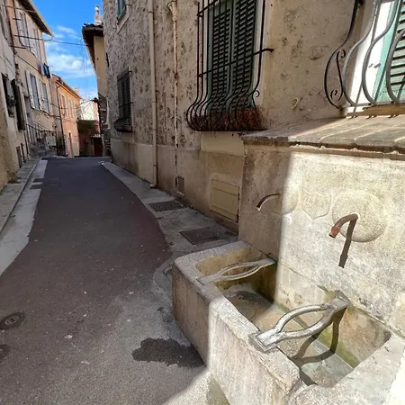 Townhouse Old - 4 People Αντίμπ