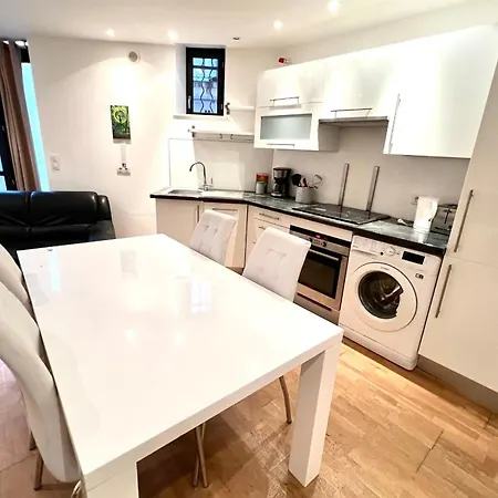Ξενοδοχείο Townhouse Old - 4 People Αντίμπ